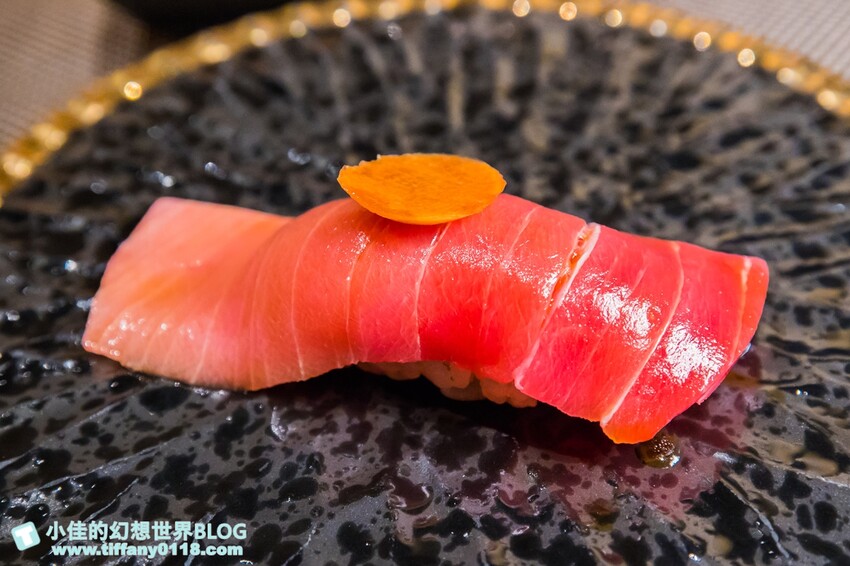 台北市萬華區忻鮨壽司/無菜單料理17道只要1480元/免開瓶費每月固定換菜單好吃又划算/台北無菜單料理推薦