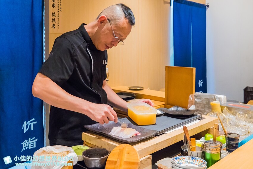 台北市萬華區忻鮨壽司/無菜單料理17道只要1480元/免開瓶費每月固定換菜單好吃又划算/台北無菜單料理推薦