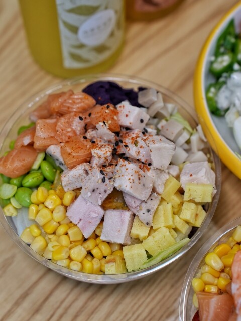 【高雄食記】全台首創波奇碗透明外帶球〔 Poke Go 波奇走走 〕插旗南台灣於高雄展店新開幕！每碗120元起。