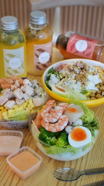 【高雄食記】全台首創波奇碗透明外帶球〔 Poke Go 波奇走走 〕插旗南台灣於高雄展店新開幕！每碗120元起。