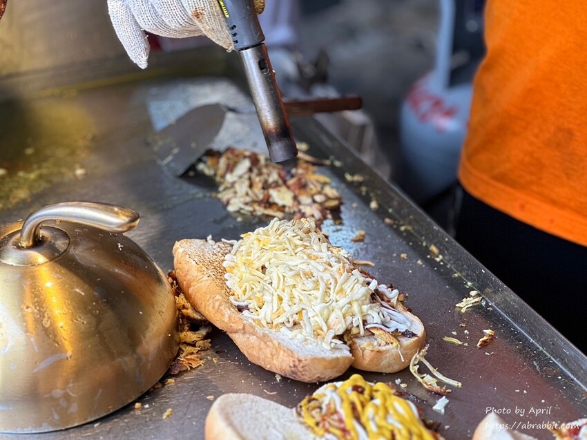 台中市西區神攻沙威瑪-終於不用去台北吃了,台中也有!還有貼心的待用餐。