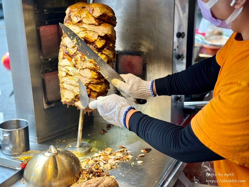 台中市西區神攻沙威瑪-終於不用去台北吃了,台中也有!還有貼心的待用餐。