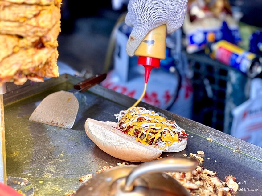 台中市西區神攻沙威瑪-終於不用去台北吃了,台中也有!還有貼心的待用餐。