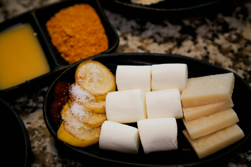 桃園燒肉饗宴每人599起隨你點~必點比臉大牛排．安格斯16oz嫩肩牛排、澳洲M9和牛~夜晚九點後免費升級飲品．Oh ! Yaki 精緻燒肉吃到飽-中壢店|