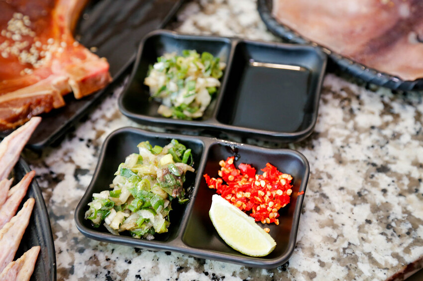 桃園燒肉饗宴每人599起隨你點~必點比臉大牛排．安格斯16oz嫩肩牛排、澳洲M9和牛~夜晚九點後免費升級飲品．Oh ! Yaki 精緻燒肉吃到飽-中壢店|