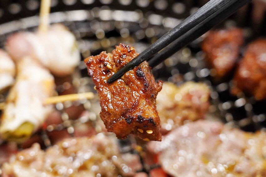 平日超值饗宴才599元！晚上9點後啤酒調酒無限暢飲～