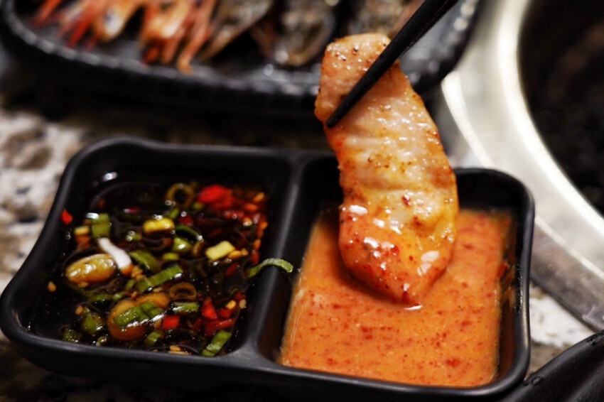 平日超值饗宴才599元！晚上9點後啤酒調酒無限暢飲～