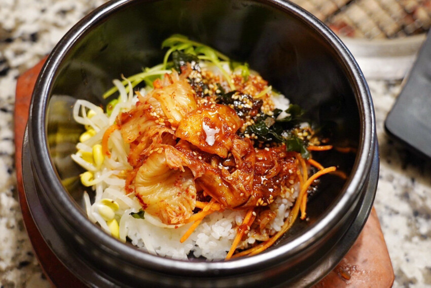 平日超值饗宴才599元！晚上9點後啤酒調酒無限暢飲～