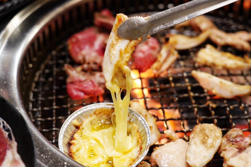 平日超值饗宴才599元！晚上9點後啤酒調酒無限暢飲～