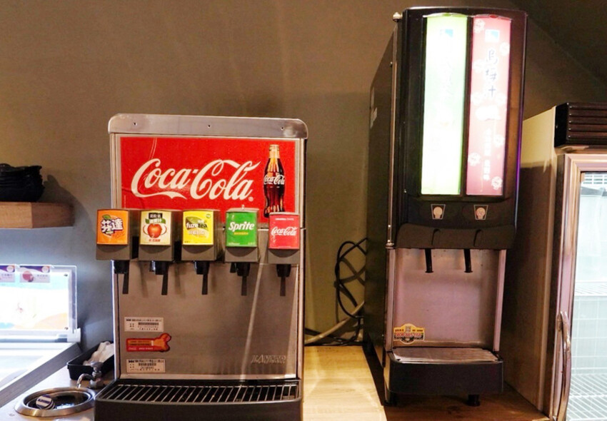 平日超值饗宴才599元！晚上9點後啤酒調酒無限暢飲～