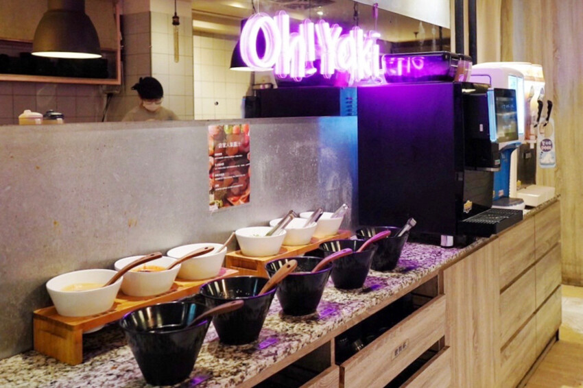 平日超值饗宴才599元！晚上9點後啤酒調酒無限暢飲～