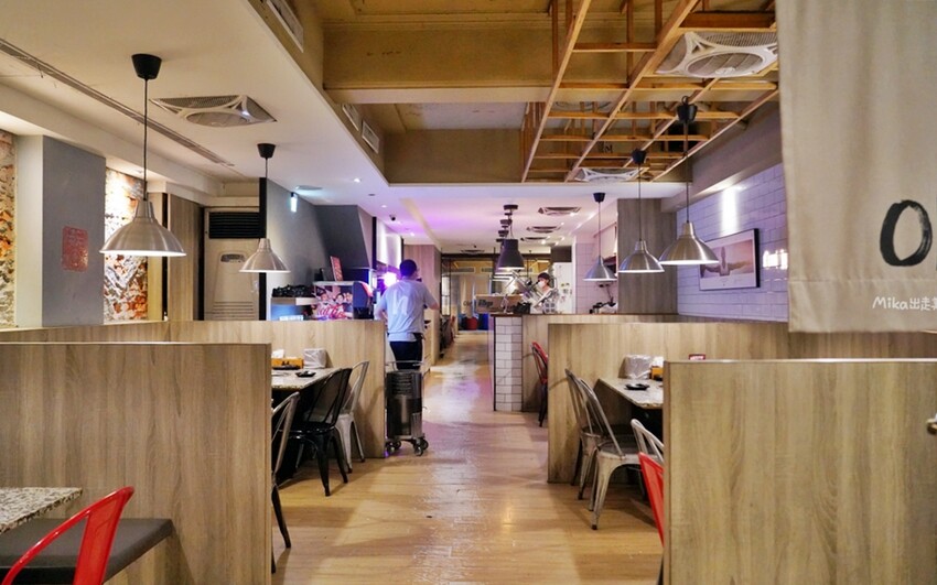 中壢燒肉吃到飽激推Oh ! Yaki!高CP值戰斧豬排 牛排學生也愛來。