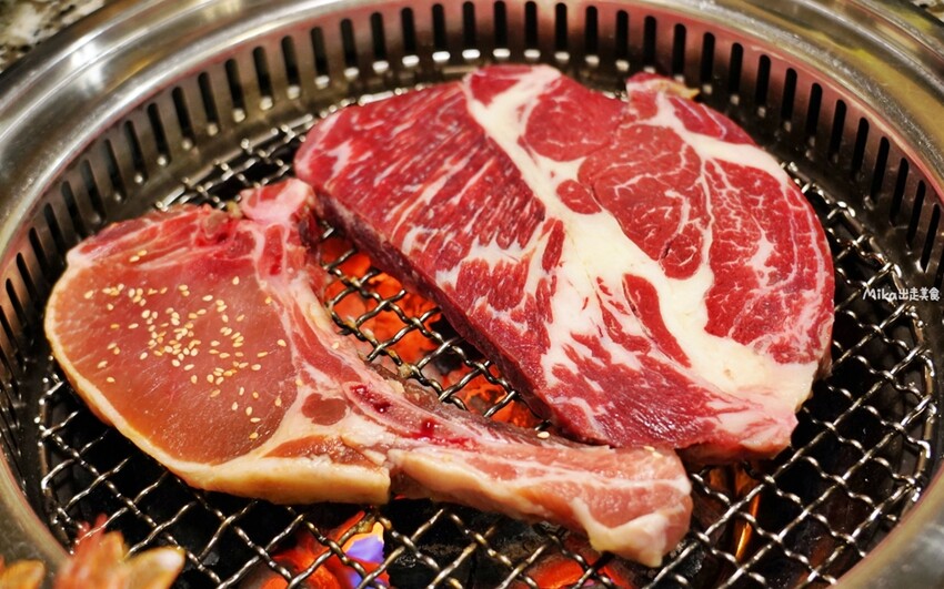 中壢燒肉吃到飽激推Oh ! Yaki!高CP值戰斧豬排 牛排學生也愛來。