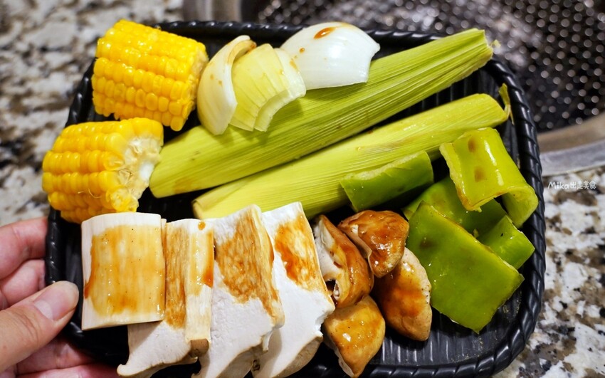 中壢燒肉吃到飽激推Oh ! Yaki!高CP值戰斧豬排 牛排學生也愛來。