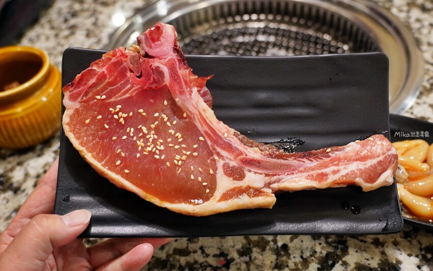 中壢燒肉吃到飽激推Oh ! Yaki!高CP值戰斧豬排 牛排學生也愛來。