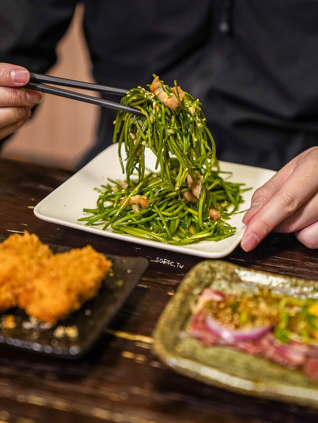 三重餐廳推薦「芳樂稷串燒居酒屋」三重美食適合聚餐平價串燒 - 軟西,遊記