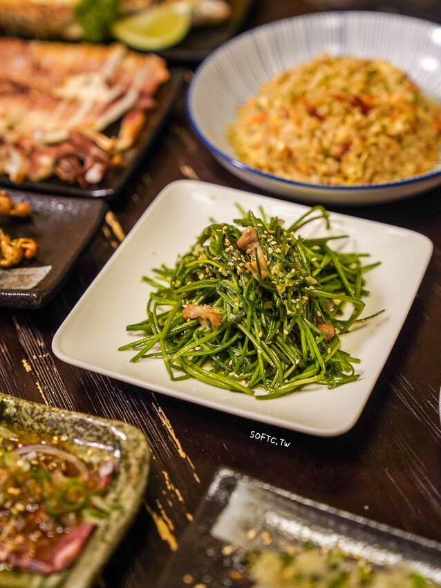 三重餐廳推薦「芳樂稷串燒居酒屋」三重美食適合聚餐平價串燒 - 軟西,遊記