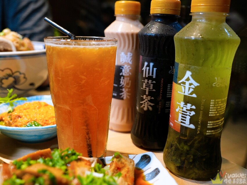 【牛山．牛肉麵．燒肉飯】平日開店前一小時就已大排長龍！現煮牛肉麵和超好吃的現烤燒肉飯～有夠銷魂的啦！