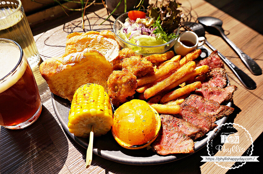 森林系餐廳『慕泥灰咖啡文創店』｜台中最受歡迎的IG人氣餐廳｜台中老宅早午餐｜餐點精緻有特色份量多｜大推「雞牛特工隊」套餐 - 相片中的菲莉絲