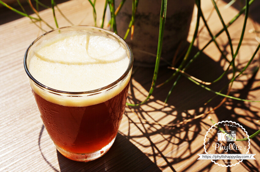 森林系餐廳『慕泥灰咖啡文創店』｜台中最受歡迎的IG人氣餐廳｜台中老宅早午餐｜餐點精緻有特色份量多｜大推「雞牛特工隊」套餐 - 相片中的菲莉絲