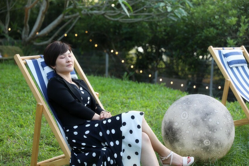 台中市大肚區秒飛希臘！隱居山林地中海風情藍白建築 一星級餐廳岩燒料理 不預約吃不到｜嵐會館(台中親子餐廳推薦、寵物