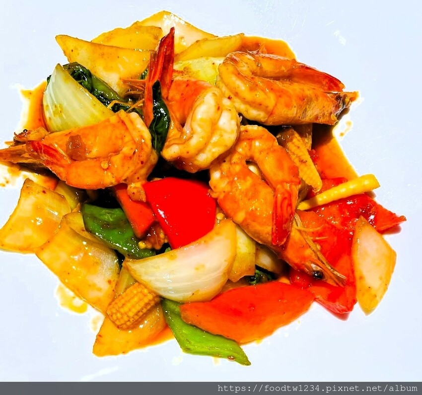 [台北泰式]內湖區港墘站「銀象雲泰美食館」新開幕平價料多多給