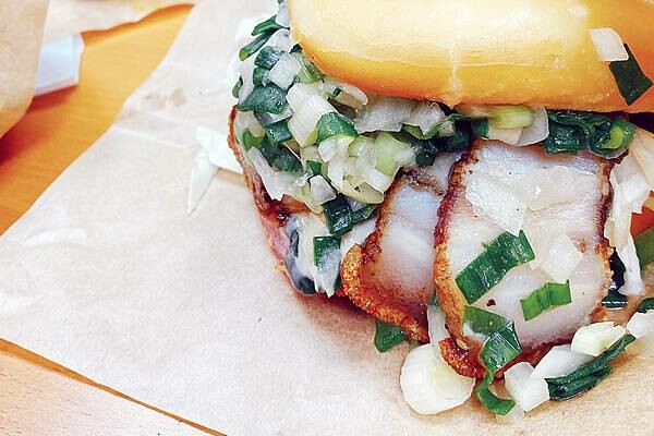 新莊小吃推薦│脆皮豬五花、炸刈包【沈記脆皮豬五花】新莊店-飽滿餡料炸刈包,顛覆刈包新吃法│新莊美食小吃-62