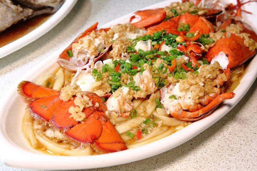 熱鬧滾滾的尾牙祭開跑囉〜宸軒園粵菜海鮮中興店,辦桌只要880