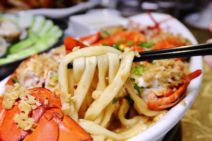 熱鬧滾滾的尾牙祭開跑囉〜宸軒園粵菜海鮮中興店,辦桌只要880