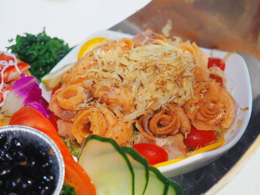 2025新北新店年菜推薦！宸軒園圍爐外帶首選，港式圍爐料理超澎派。