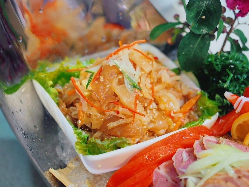 2025新北新店年菜推薦！宸軒園圍爐外帶首選，港式圍爐料理超澎派。