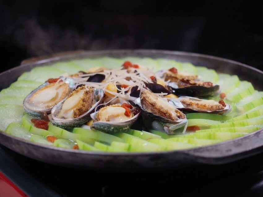 2025新北新店年菜推薦！宸軒園圍爐外帶首選，港式圍爐料理超澎派。