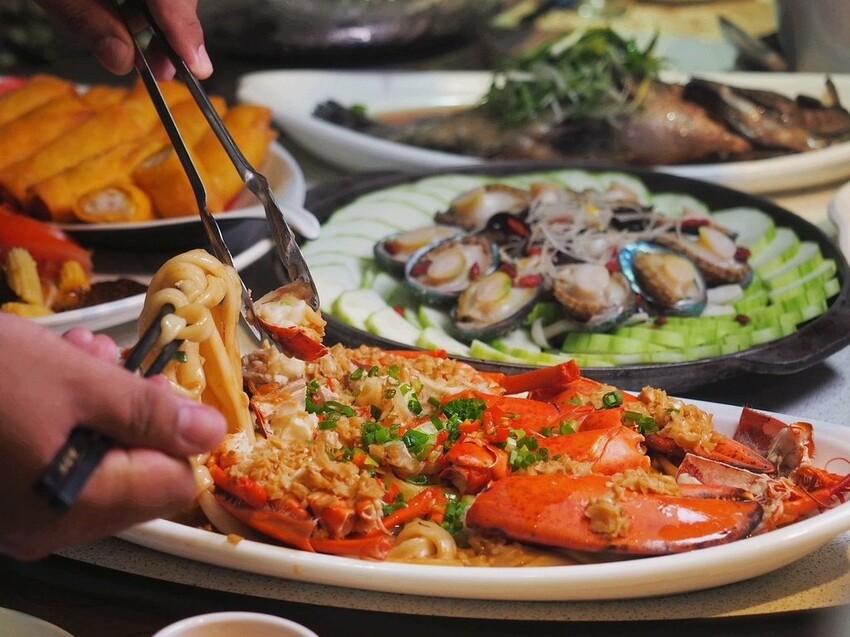 2025新北新店年菜推薦！宸軒園圍爐外帶首選，港式圍爐料理超澎派。