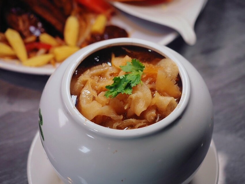 2025新北新店年菜推薦！宸軒園圍爐外帶首選，港式圍爐料理超澎派。