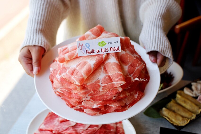 新北市新莊區22:02火鍋。樂活 新莊森林系景觀火鍋 當日壽星送等歲肉片