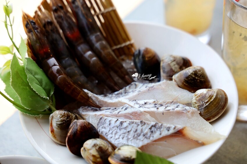 新北市新莊區22:02火鍋。樂活 新莊森林系景觀火鍋 當日壽星送等歲肉片