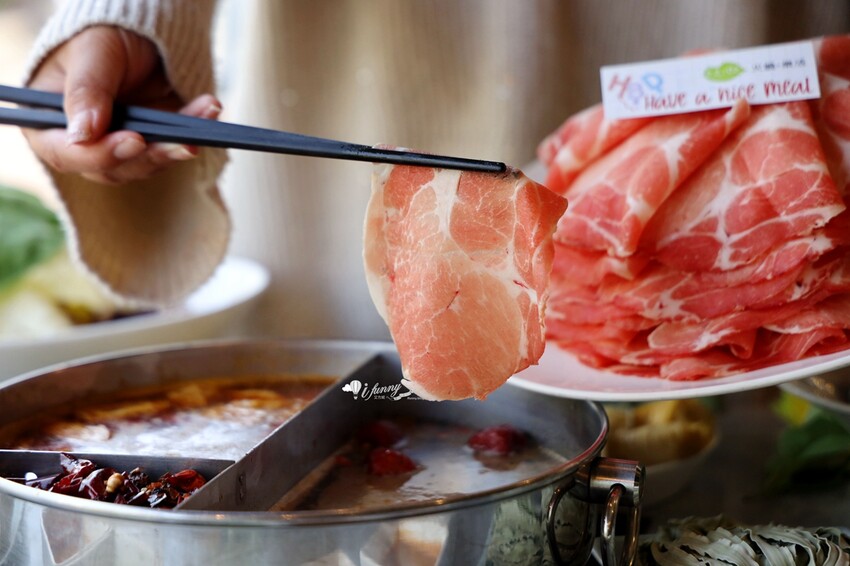 新北市新莊區22:02火鍋。樂活 新莊森林系景觀火鍋 當日壽星送等歲肉片