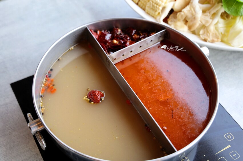 新北市新莊區22:02火鍋。樂活 新莊森林系景觀火鍋 當日壽星送等歲肉片