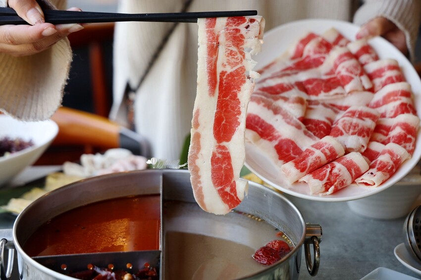 新北市新莊區22:02火鍋。樂活 新莊森林系景觀火鍋 當日壽星送等歲肉片