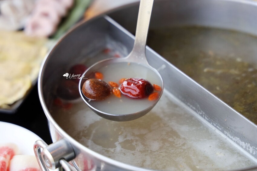 新北市新莊區22:02火鍋。樂活 新莊森林系景觀火鍋 當日壽星送等歲肉片