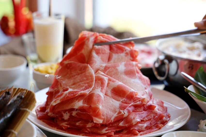 新北市新莊區22:02火鍋。樂活 新莊森林系景觀火鍋 當日壽星送等歲肉片