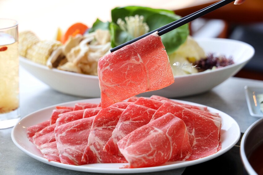 新北市新莊區22:02火鍋。樂活 新莊森林系景觀火鍋 當日壽星送等歲肉片