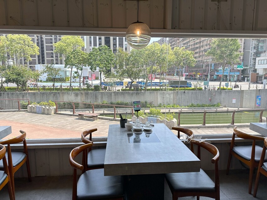 新北市新莊區22:02火鍋。樂活 新莊森林系景觀火鍋 當日壽星送等歲肉片