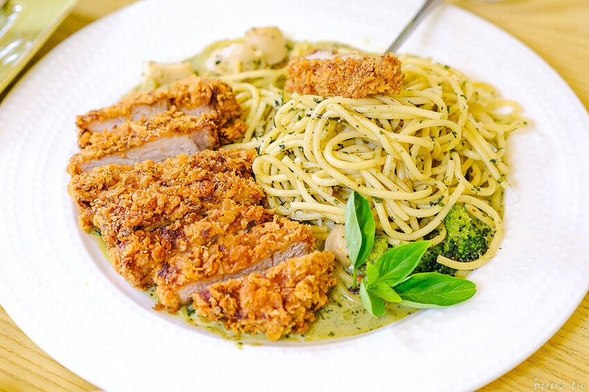 超隱密歐風咖啡館秘境，Lycka幸福手沖咖啡館全預約制靜謐氛圍，享用貝果早午餐、脆皮豬排配手沖咖啡！