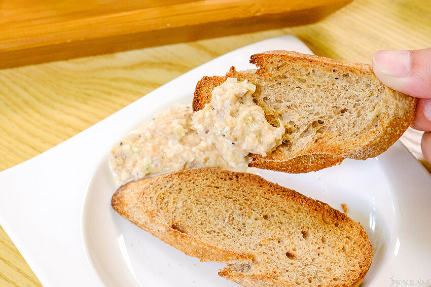 超隱密歐風咖啡館秘境，Lycka幸福手沖咖啡館全預約制靜謐氛圍，享用貝果早午餐、脆皮豬排配手沖咖啡！