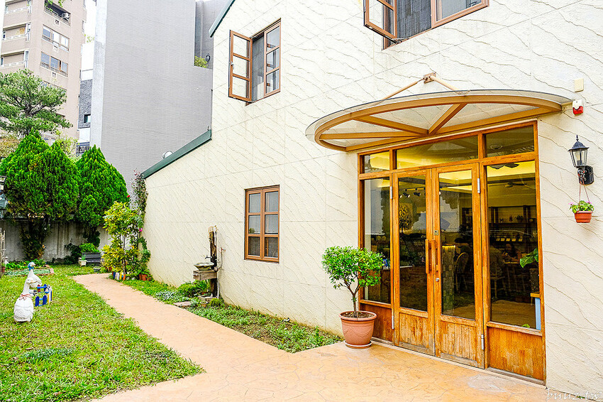 超隱密歐風咖啡館秘境，Lycka幸福手沖咖啡館全預約制靜謐氛圍，享用貝果早午餐、脆皮豬排配手沖咖啡！