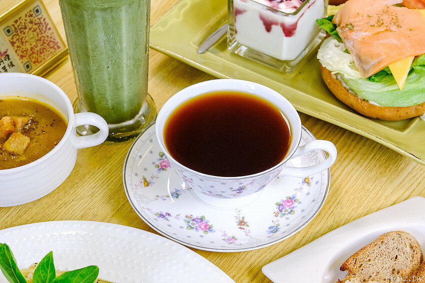 超隱密歐風咖啡館秘境，Lycka幸福手沖咖啡館全預約制靜謐氛圍，享用貝果早午餐、脆皮豬排配手沖咖啡！