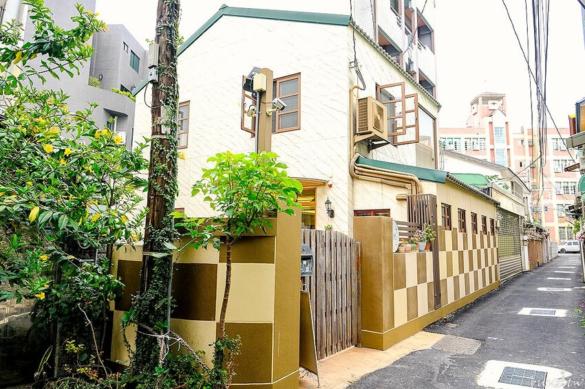 超隱密歐風咖啡館秘境，Lycka幸福手沖咖啡館全預約制靜謐氛圍，享用貝果早午餐、脆皮豬排配手沖咖啡！