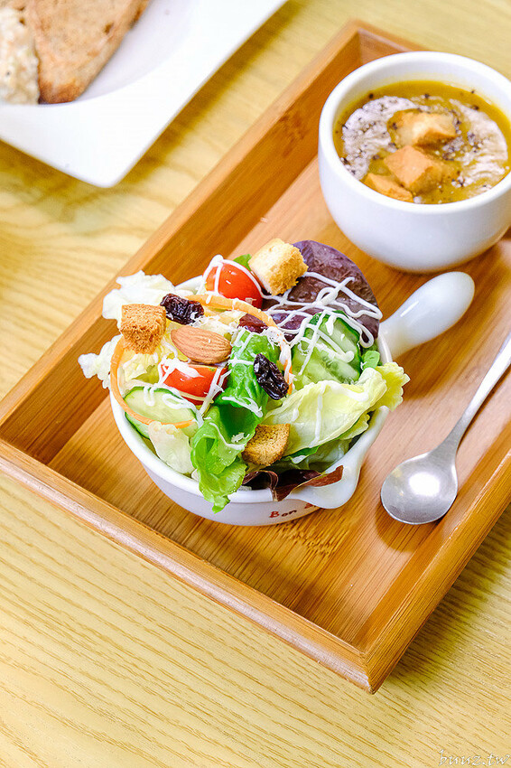 超隱密歐風咖啡館秘境，Lycka幸福手沖咖啡館全預約制靜謐氛圍，享用貝果早午餐、脆皮豬排配手沖咖啡！