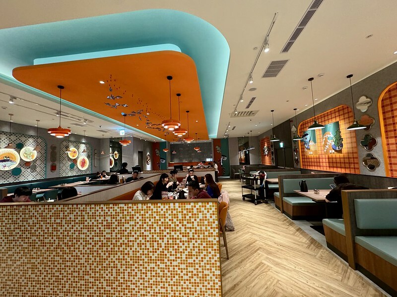 桃園市中壢區桃園 |中壢區 |漢來旗下「溜溜酸菜魚」北台灣首店插旗中壢SOGO百貨,美味不分南、北全都能吃得到。(中壢